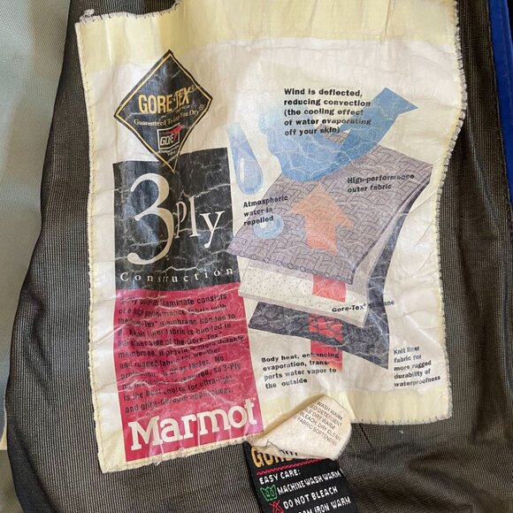 Vintage Men's Marmot Snowboard Jacket - Medium - Picture 5 of 10